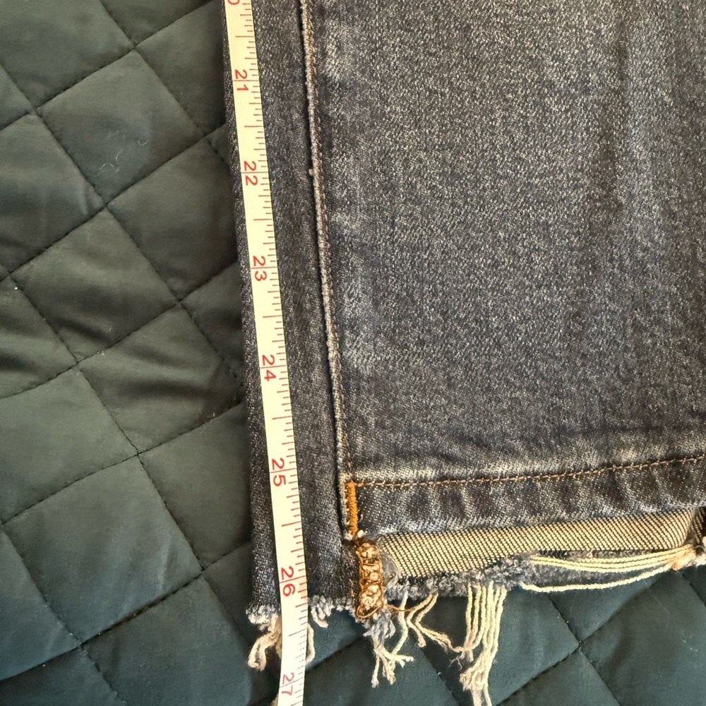 Good American Jeans - Picture 5 of 7